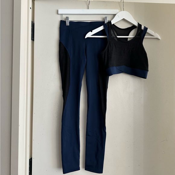 Ivy Park Navy Mesh Panel Sports Bra & Leggings Set - Picture 4 of 6